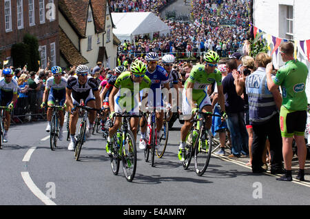 Finchingfield, Essex, UK, 07th July, 2014. Tour de France in Essex in Finchingfield Essex UK.  The Tour de France stage from Cambridge to London runs through the picturesque Essex village of Finchingfield.  Riders climbing out of Finchingfield Credit:  William Edwards/Alamy Live News Stock Photo