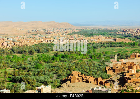 Ait Quaritane,Tinerhir on Wadi,River Todra,Route 703 close to Todra Gorge,Southern Morocco Stock Photo