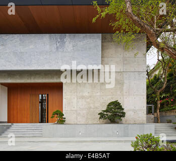 Peirce Hill Private House, Singapore, Singapore. Architect: Kay Ngee Tan Architects, 2014. Partial elevation of main entrance. Stock Photo