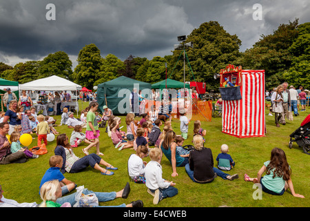 A Traditional Punch & Judy Show, Nutley Fete, Sussex, England Stock Photo