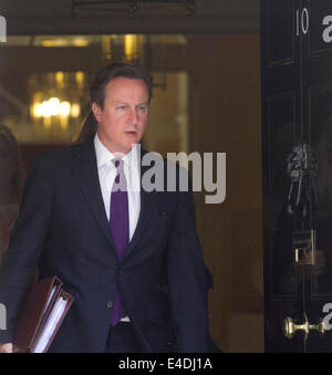 Westminster, London, UK. 9th July 2014. Prime Minister David Cameron leaves 10 Downing Street for the weekly PM Questions at the Houses of Parliament  Credit:  amer ghazzal/Alamy Live News  News
