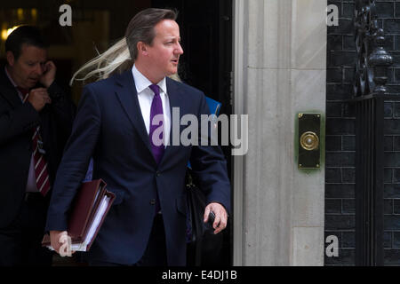 Westminster, London, UK. 9th July 2014. Prime Minister David Cameron leaves 10 Downing Street for the weekly PMQ at the Houses of Parliament  Credit:  amer ghazzal/Alamy Live News  News
