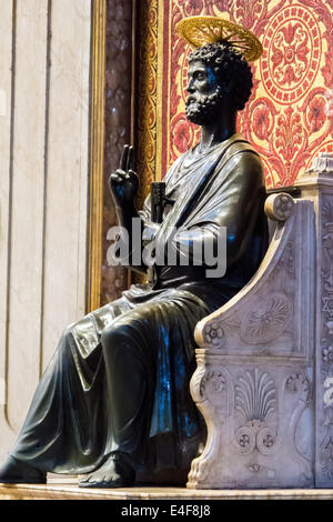 Bronze statue of Saint Peter Enthroned in St Peter's Basilica in the Vatican Stock Photo