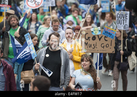 London, UK. 10th July, 2014. Regent's Street, London, UK. 10th July 2014. Thousands of public sector workers march from Regent's Street to Trafalgar Square to take part in a nationwide strike. It's expected that up to a million public sector workers across the UK will demonstrate over pay freezes, falling living standards and pensions. © Lee Thomas/ZUMA Wire/Alamy Live News Stock Photo