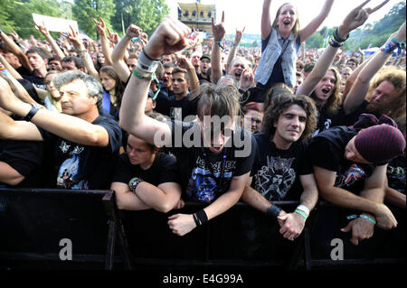 Vizovice, Czech Republic. 10th July, 2014. Fans of the australian band Airbourne are seen at the music festival Masters of Rock on July 10, 2014 in Vizovice, Czech Republic.  Credit:  CTK/Alamy Live News Stock Photo