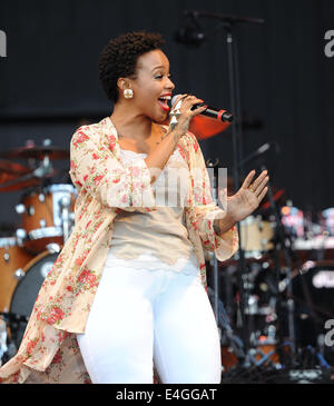 Singer Chrisette Michele performing live at the City Winery