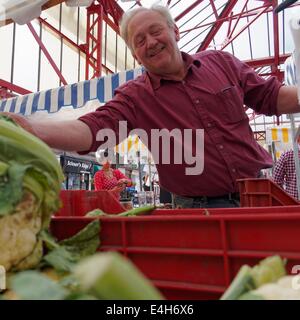 Scenes from Altrincham Market: The Greengrocer Stock Photo