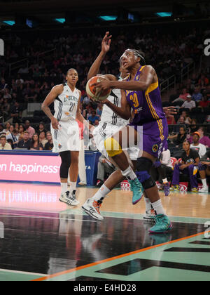 New York City, New Jersey, USA. 11th July, 2014. Los Angeles Sparks forward, NNEKA OGWUMIKE (30), drives to the basket against New York in a game at Madison Square Garden in New York City. © Joel Plummer/ZUMA Wire/Alamy Live News Stock Photo