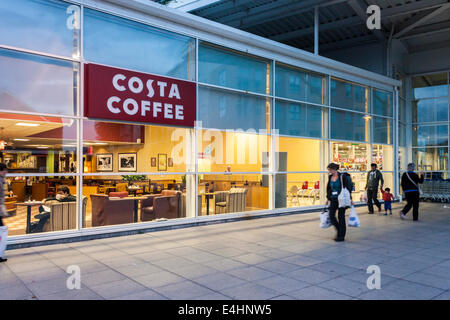 Costa Coffee exterior Stock Photo