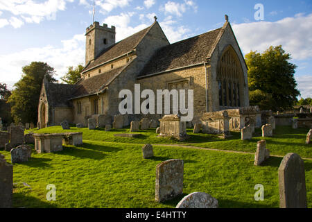 Swinbrook churchyard, Oxfordshire, England Stock Photo