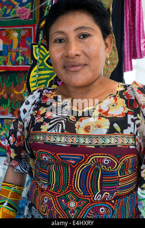 Portrait of Kuna women sell their molas to the tourists. Panama City Casco Viejo kuna indian traditional handicraft items seller Stock Photo