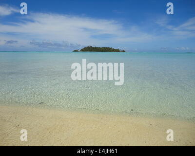 In the lagoon of Aitutaki, The Cook Islands, with the clear blue water Stock Photo