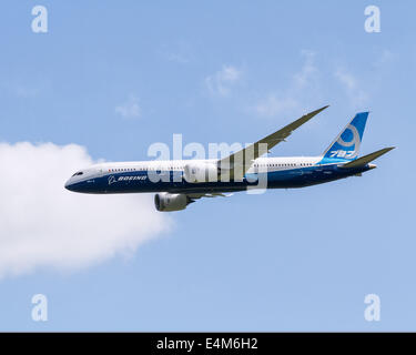 Farnborough, Hampshire, UK. 14th July, 2014. The Boeing 787 Dreamliner ends the flying display on the first day of the 2014 Farnborough International Airshow Credit:  Niall Ferguson/Alamy Live News