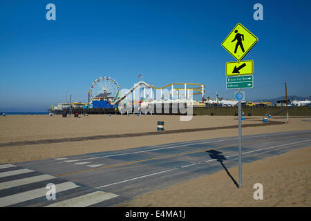 Santa Monica to Venice Beach bike path and Pacific Park, Santa Monica Pier, Santa Monica, Los Angeles, California, USA