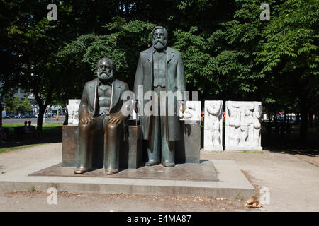 Germany, Berlin, Mitte, Statue of Karl Marx and Friedrich Engels in Marx-Engels-Forum. Stock Photo