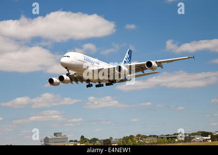 Farnborough, Hampshire, UK. 14th July 2014. Airbus A380 displaying at the Farnborough International Airshow Credit:  Keith Larby/Alamy Live News