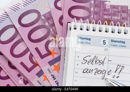 Symbolic photo for a self-denunciation because of evasion of taxes with the tax office, Symbolfoto f¸r eine Selbstanzeige wegen Stock Photo