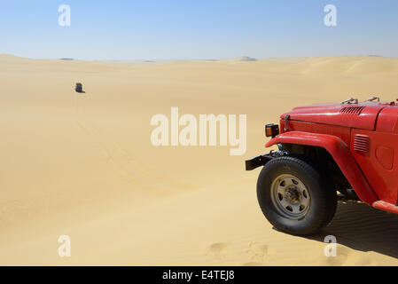 Four Wheel Drive Cars in Desert, Matruh, Great Sand Sea, Libyan Desert, Sahara Desert, Egypt, North Africa, Africa Stock Photo