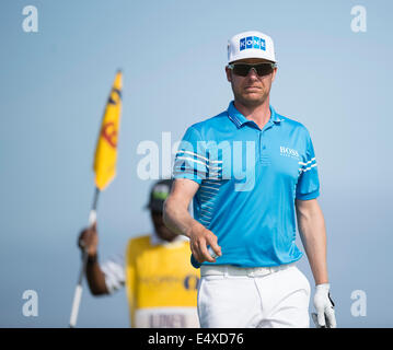 Hoylake, UK. 17th July, 2014. The Open Golf Championship. Mikko ILONEN [FIN] on the 6th green first round. Credit:  Action Plus Sports Images/Alamy Live News Stock Photo
