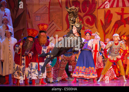 Dress rehearsal of Rimsky-Korsakov’s ballet opera Le Coq d’Or (The Golden Cockerel) at the London Coliseum. Stock Photo
