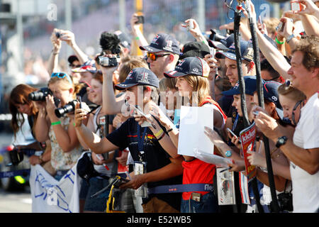 Hockenheim, Germany. 18th July, 2014. Motorsports: FIA Formula One World Championship 2014, Grand Prix of Germany,   fans Credit:  dpa picture alliance/Alamy Live News Stock Photo