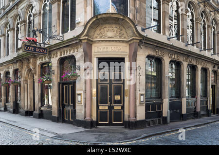 Cafe Royal Oyster bar and traditional pub on West Register Street, Edinburgh Stock Photo