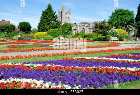 Bucks Chilterns Old Amersham Gdn of Remembrance planted in colours of Oxford + Bucks Light Infantry - recalling start Great War Stock Photo