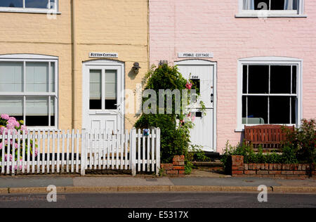 Views around the Suffolk seaside town of Aldeburgh The quaint Kitten Cottage and Pebble Cottage Stock Photo