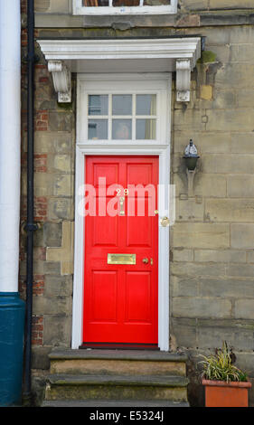 Red door on period house, High Street, Warwick, Warwickshire, England, United Kingdom Stock Photo