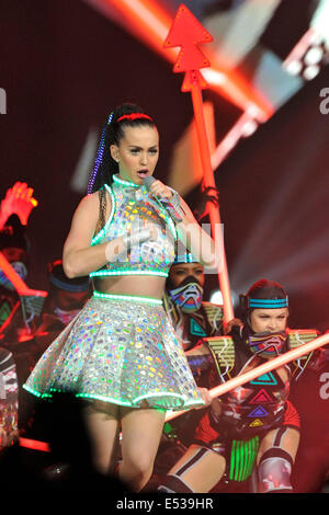 Katy Perry Prismatic World Tour at the Air Canada Centre. Featuring ...