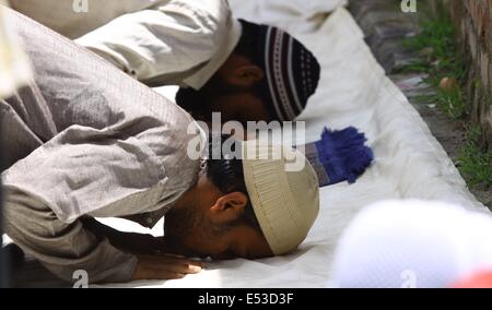 prayer during ramadan in islam