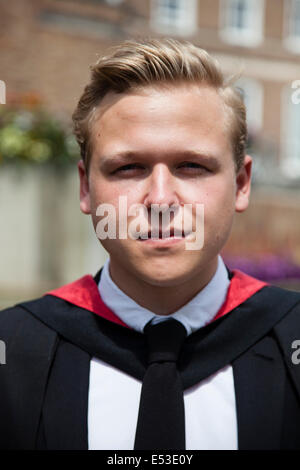 A Graduating Student From The University of Western England (UWE) At His Degree Ceremony At Bristol Cathedral, England Stock Photo
