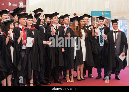 Graduating Students At The University of Western England (UWE) Degree Ceremony, Bristol, England Stock Photo