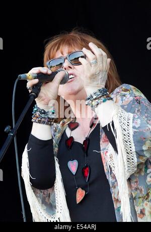 Berlin, Germany. 19th July, 2014. Scottish singer Maggie Reilly performs at the Broadcast Open Air 2014 festival in Berlin on 19 July 2014. Credit:  dpa picture alliance/Alamy Live News Stock Photo