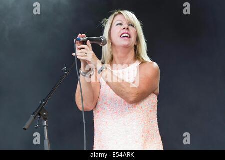 Berlin, Germany. 19th July, 2014. Singer Lorna Bannon of the Scottish band 'Middle of the Road' performs at the Broadcast Open Air 2014 festival in Berlin on 19 July 2014. Credit:  dpa picture alliance/Alamy Live News Stock Photo