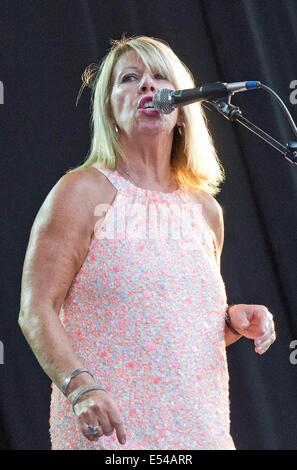 Berlin, Germany. 19th July, 2014. Singer Lorna Bannon of the Scottish band 'Middle of the Road' performs at the Broadcast Open Air 2014 festival in Berlin on 19 July 2014. Credit:  dpa picture alliance/Alamy Live News Stock Photo