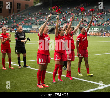 July 20, 2014 - Portland's ALEX MORGAN (13) chases down a ball. The ...