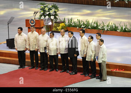 From right, Philippine Vice-President Jejomar Binay, former Presidents ...