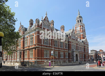 Croydon old town hall on Katherine Street. Dating from 1865 and Grade 2 ...