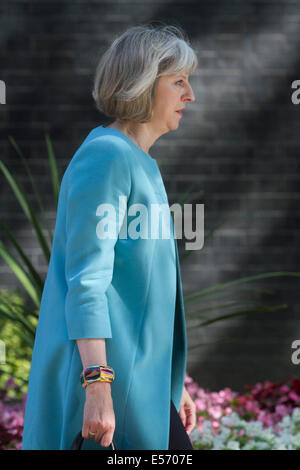 London, UK. 22nd July, 2014. Home Secretary Theresa May leaves Downing street after the weekly cabinet meeting Credit:  amer ghazzal/Alamy Live News Stock Photo