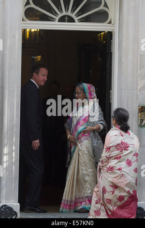 Westminster London,UK. 22nd July 2014. The Bangladeshi PM Sheikh Hasina is welcomed to Downing street by British Prime Minister David Cameron Credit:  amer ghazzal/Alamy Live News Stock Photo