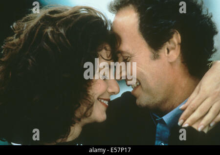 FORGET PARIS 1995 Castle Rock film with Billy Crystal and Debra Winger Stock Photo