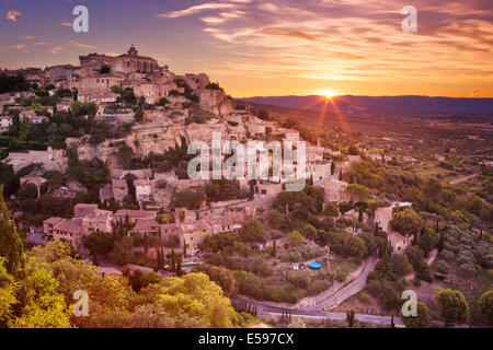 The historic village of Gordes in the Provence, France at sunrise Stock Photo