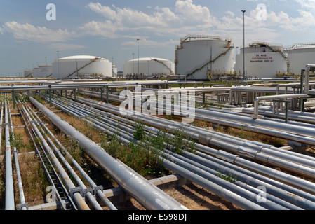 Germany, Saxony-Anhalt, pipes in the tank farm at a refinery Stock Photo
