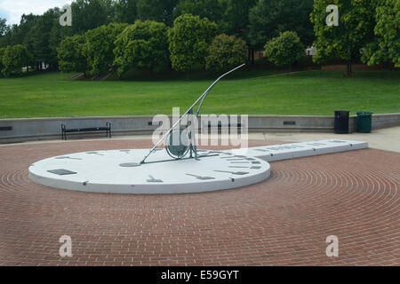 University Of Maryland Mckeldin Mall Sundial Stock Photo - Alamy