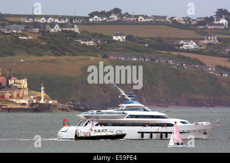 The Aga Khans yacht Alamshar leaves Plymouth Stock Photo