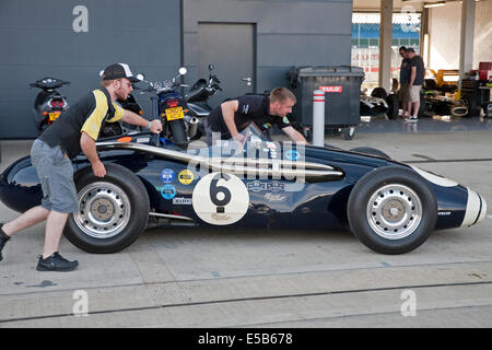 Towcester, UK. 25th July, 2014. A car being pushed in the pitts at Silverstone. Credit:  Keith Larby/Alamy Live News Stock Photo