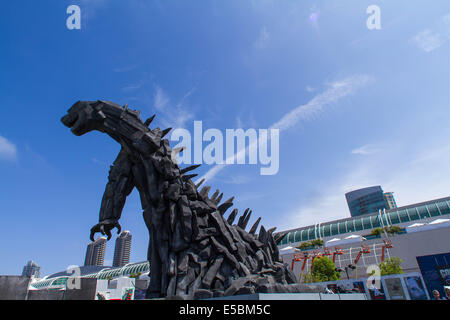 San Diego, CA, US. 26th July, 2014. Today is the third day of the four day event Comic-Con International 2014.Seen here:.Gozilla attacks San Diego. Credit:  Daren Fentiman/ZUMA Wire/Alamy Live News Stock Photo