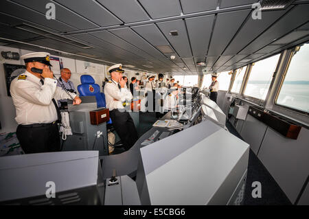 Belfast, Northern Ireland. 26/07/2014 - Officers on the bridge of the newest ship in the Royal Navy, the Type 45 destroyer HMS Duncan, steer her into her adopted city of Belfast for a three day visit. Credit:  Stephen Barnes/Alamy Live News Stock Photo