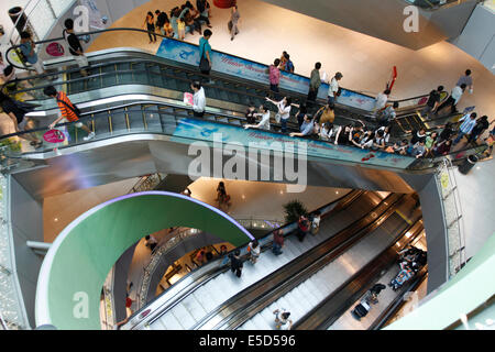 Singapore, Escalators Stock Photo - Alamy